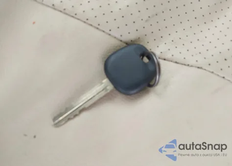 2001 Toyota Camry Solara Sle V6 z USA, uszkodzony, nr VIN 2T1FF28P81C448273